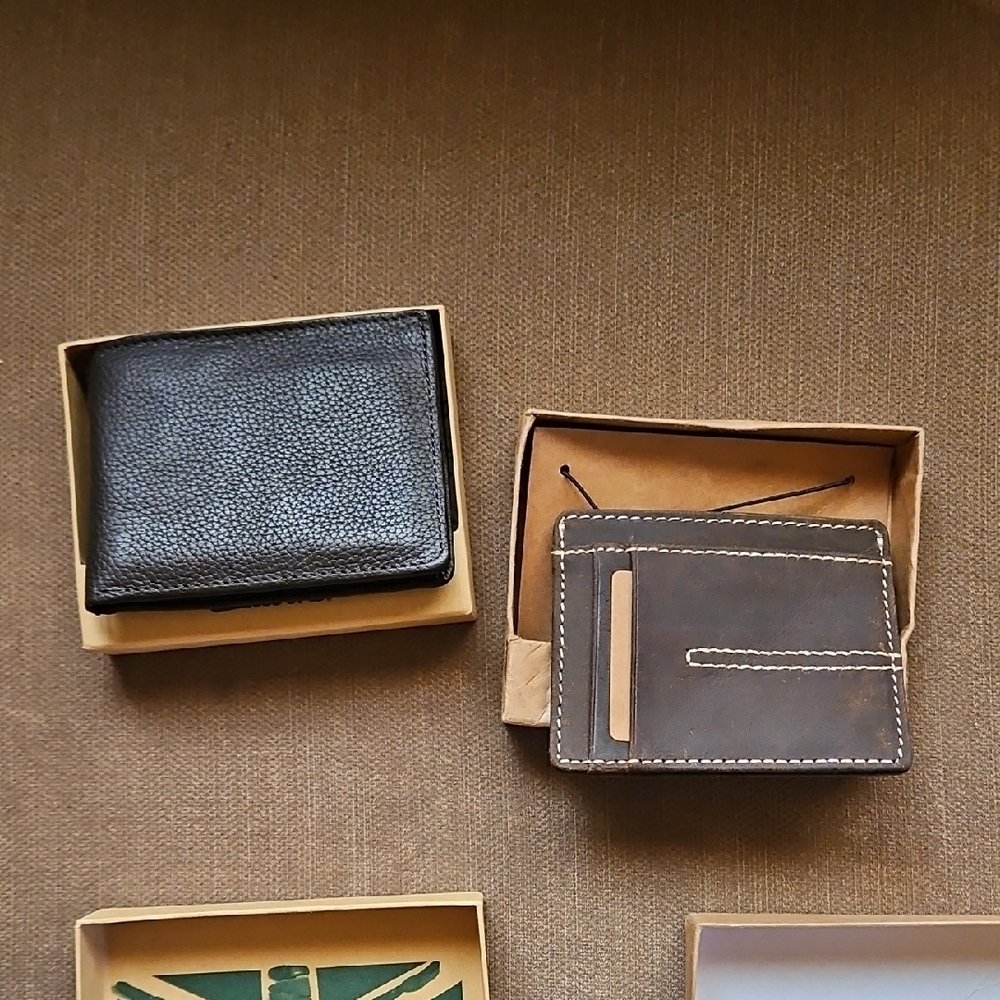 Clarks Wallets X2 - Picture 4 of 5